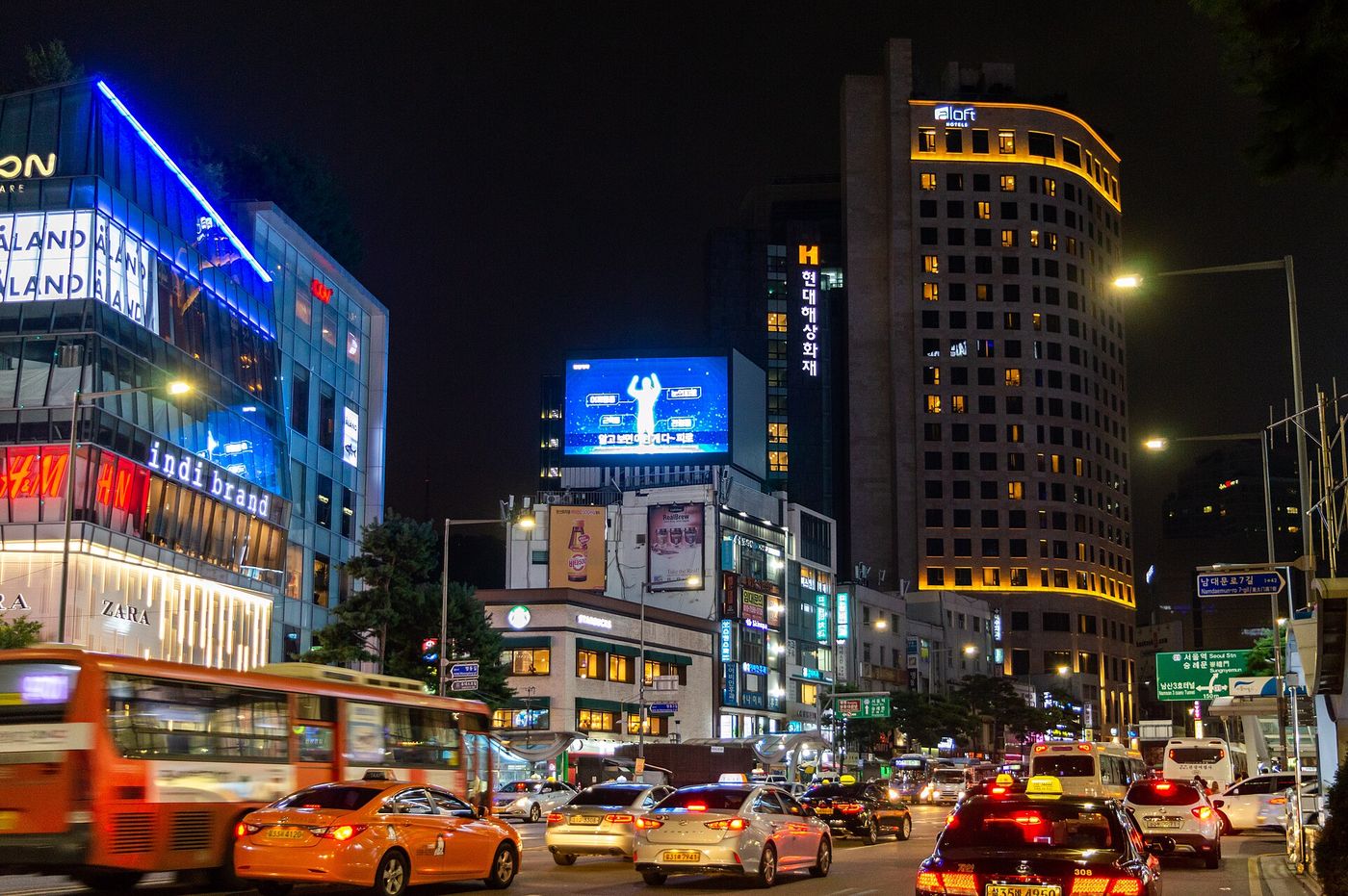 Nên ở khu nào ở Seoul? So sánh Myeongdong, Hongdae, Gangnam, Jongno và Dongdaemun